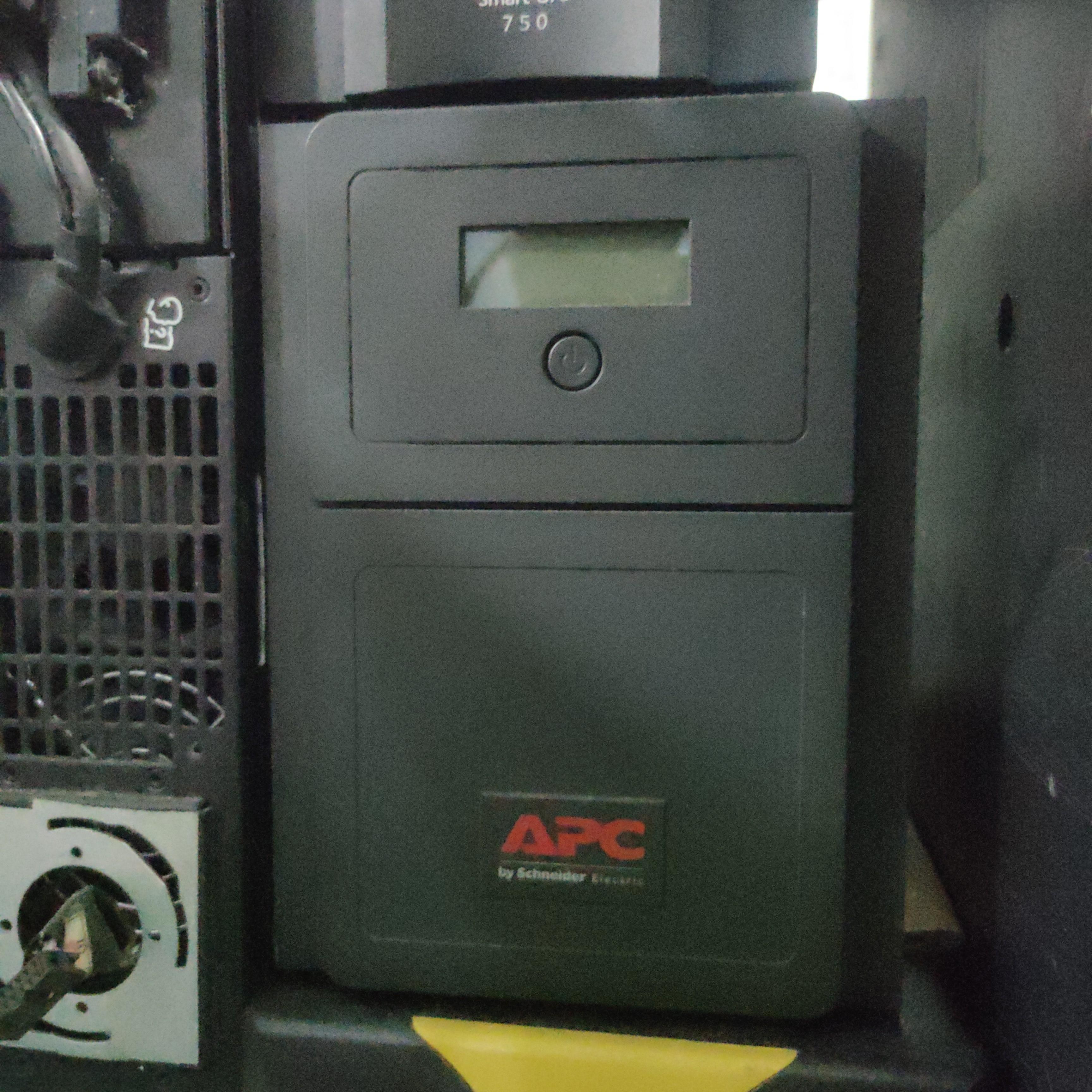 ups apc smv1000  1000va 700watt